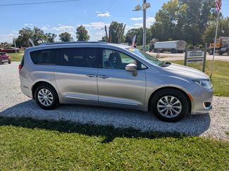 Used 2018 Chrysler Pacifica Touring-L Plus image 1