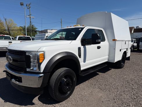 Used 2017 Ford F550 image 1