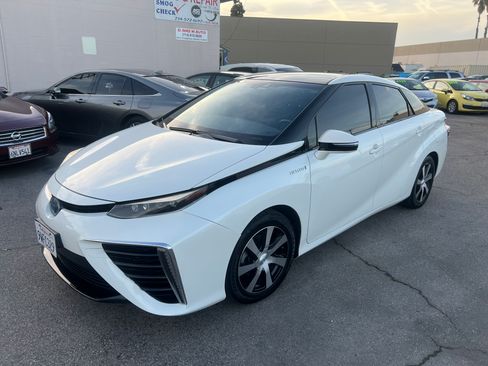 Used 2019 Toyota Mirai image 4