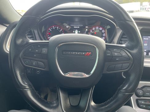 Used 2021 Dodge Challenger SXT image 14