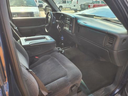 Used 2002 Chevrolet Silverado 1500 LS image 9