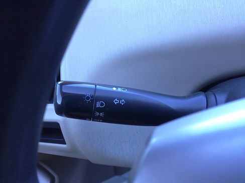 Used 2012 Toyota Prius V image 29