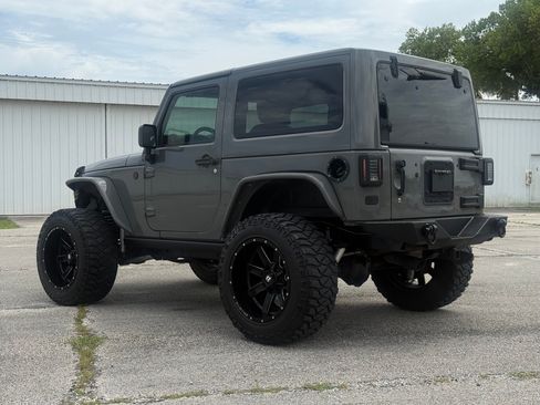 Used 2016 Jeep Wrangler 75th Anniversary AWD/4WD image 7
