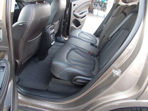 Used 2019 Buick Envision Essence image 19