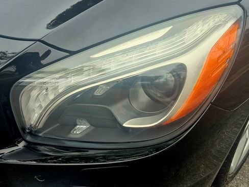Used 2013 Mercedes-Benz SL 550 image 33