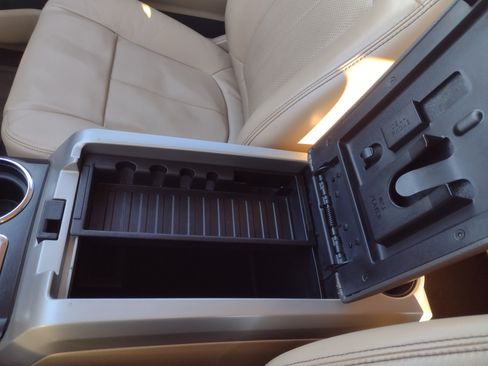 Used 2012 Ford F150 Lariat image 23