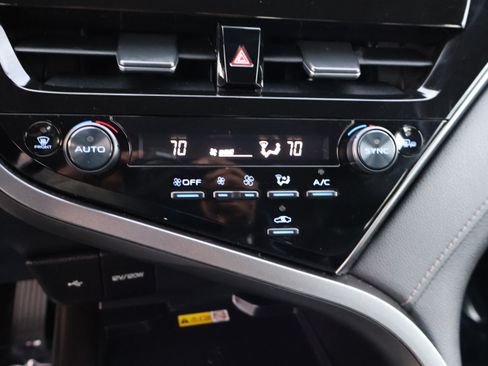 Used 2023 Toyota Camry XLE image 29