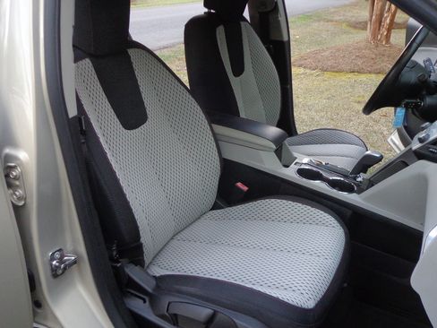 Used 2011 Chevrolet Equinox LS image 11