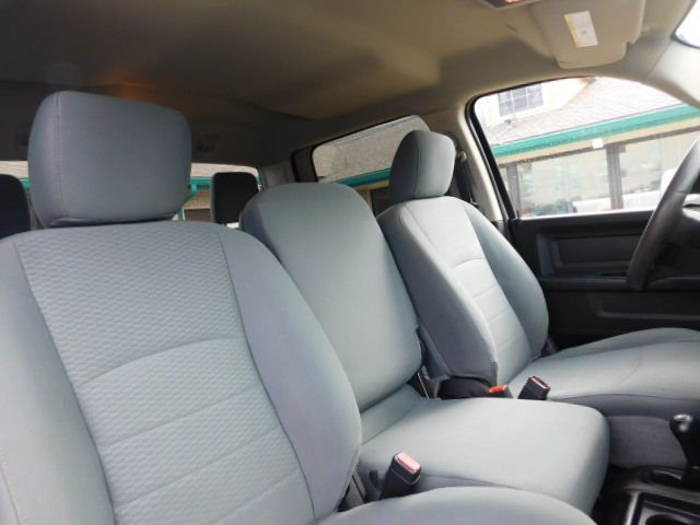 Used 2018 RAM 3500 4x4 Crew Cab ST image 18