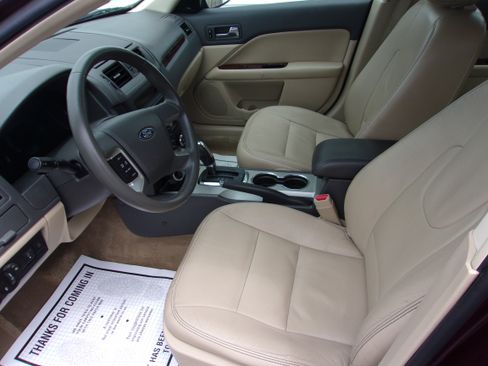 Used 2011 Ford Fusion SEL FWD image 5