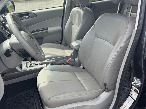 Used 2011 Subaru Forester 2.5X Limited AWD/4WD image 13