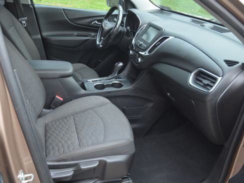 Used 2018 Chevrolet Equinox LT AWD/4WD image 10