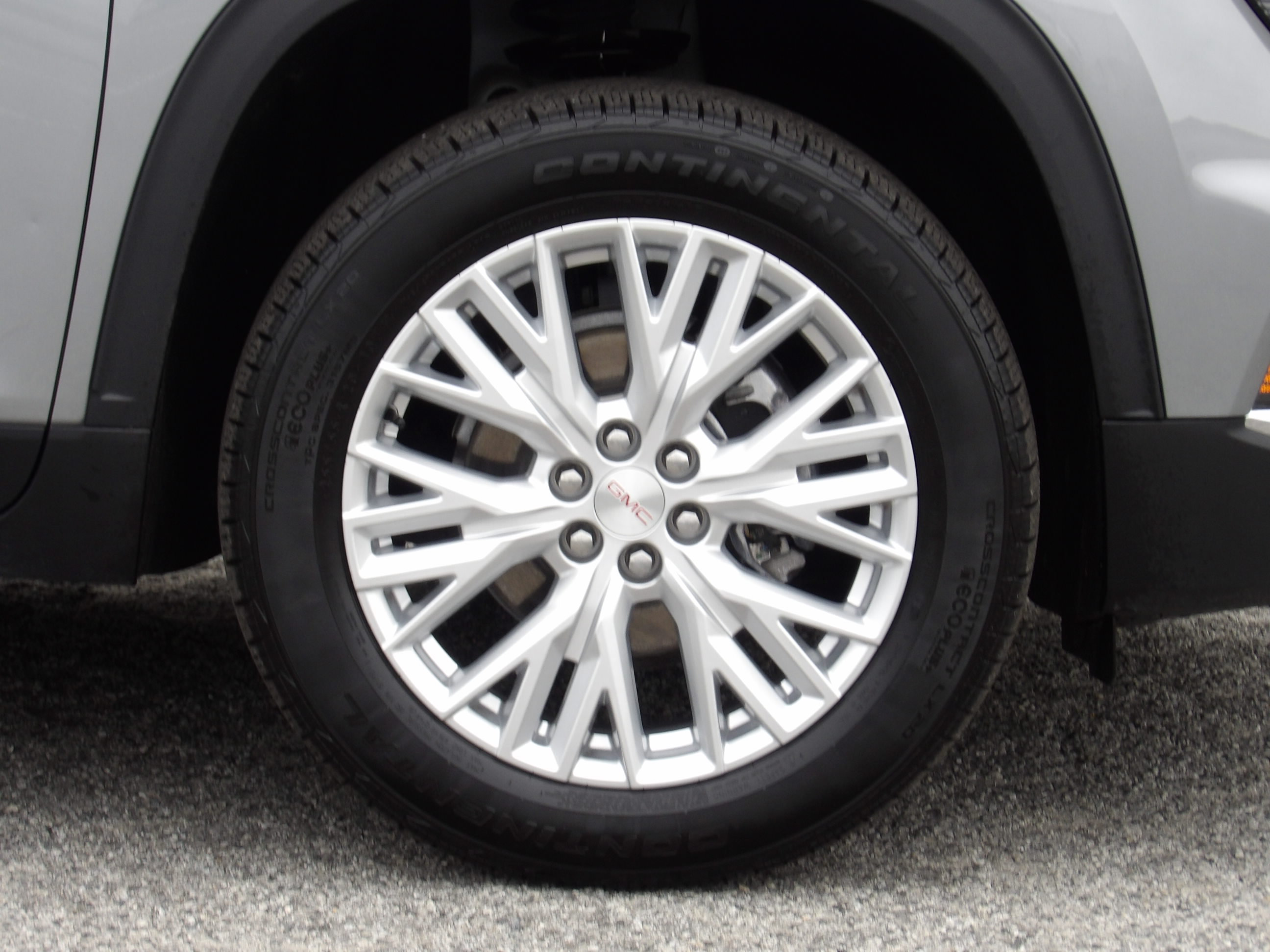 Used 2026 GMC Acadia FWD Elevation image 9