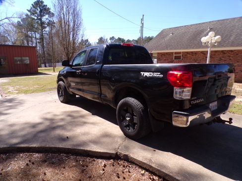 Used 2010 Toyota Tundra SR5 image 6