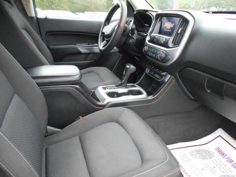 Used 2019 Chevrolet Colorado LT image 9