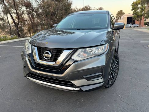 Used 2017 Nissan Rogue FWD image 14