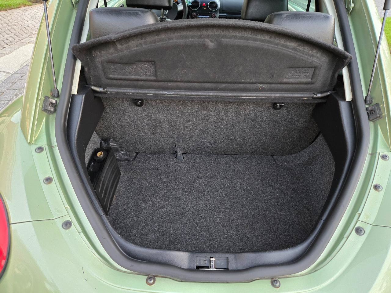 Used 2009 Volkswagen Beetle 2.5 Coupe FWD image 22