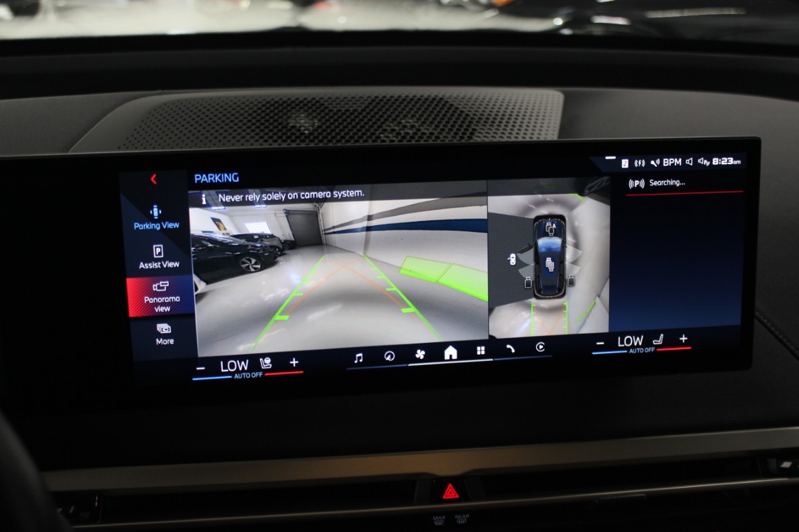 Used 2024 BMW iX M60 AWD/4WD image 33