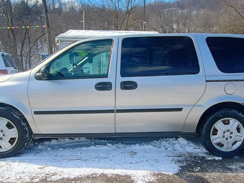 Used 2008 Chevrolet Uplander LS image 8