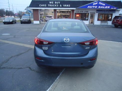 Used 2015 MAZDA MAZDA3 i Sport image 10