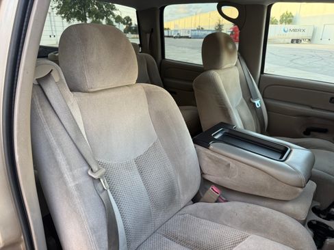 Used 2004 Chevrolet Silverado 2500 LS RWD image 74