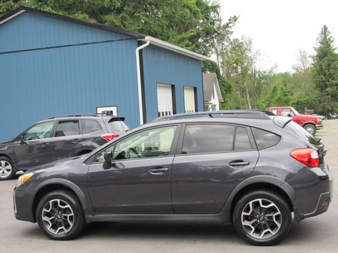 Used 2016 Subaru Crosstrek 2.0i Premium AWD/4WD image 5
