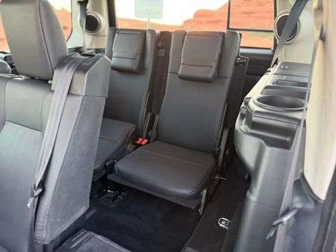 Used 2016 Land Rover LR4 HSE AWD/4WD image 18