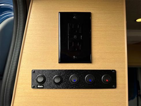 New 2025 Mercedes-Benz Sprinter 2500 image 12