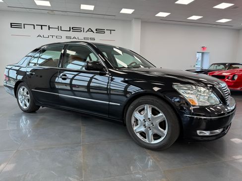 Used 2004 Lexus LS 430 image 2