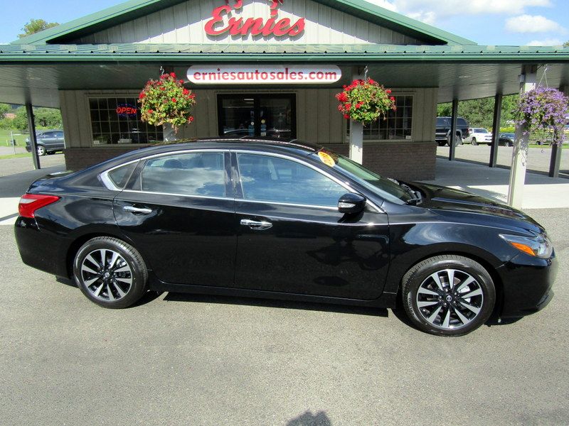 Used 2018 Nissan Altima SL FWD image 1