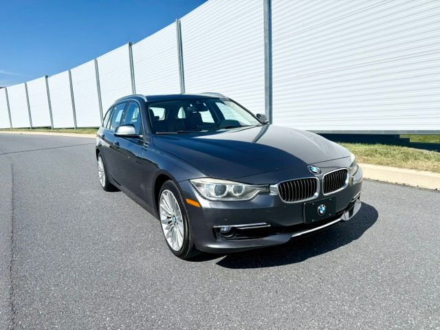 Used 2014 BMW 328i xDrive Wagon AWD/4WD image 3