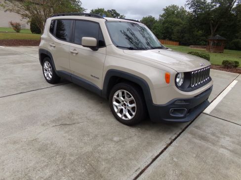 Used 2015 Jeep Renegade FWD Latitude image 7