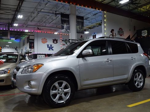 Used 2011 Toyota RAV4 Limited image 11