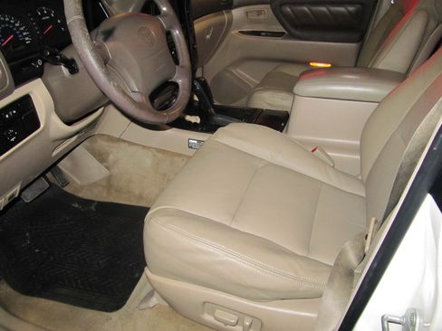 Used 2000 Toyota Land Cruiser image 16