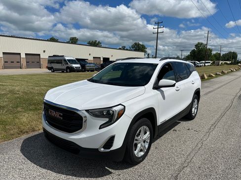 Used 2018 GMC Terrain SLE image 1