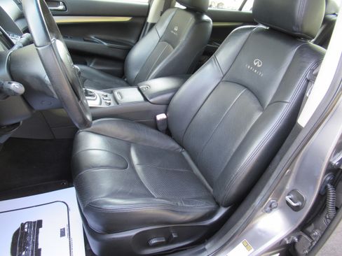 Used 2011 INFINITI G25 image 17