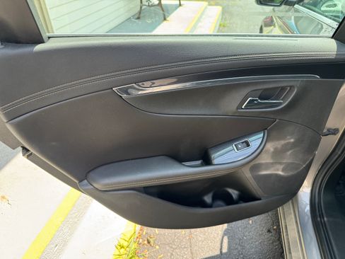 Used 2018 Chevrolet Impala Premier image 11
