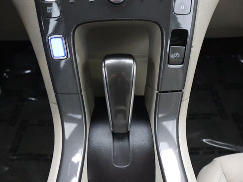 Used 2014 Chevrolet Volt Premium image 21