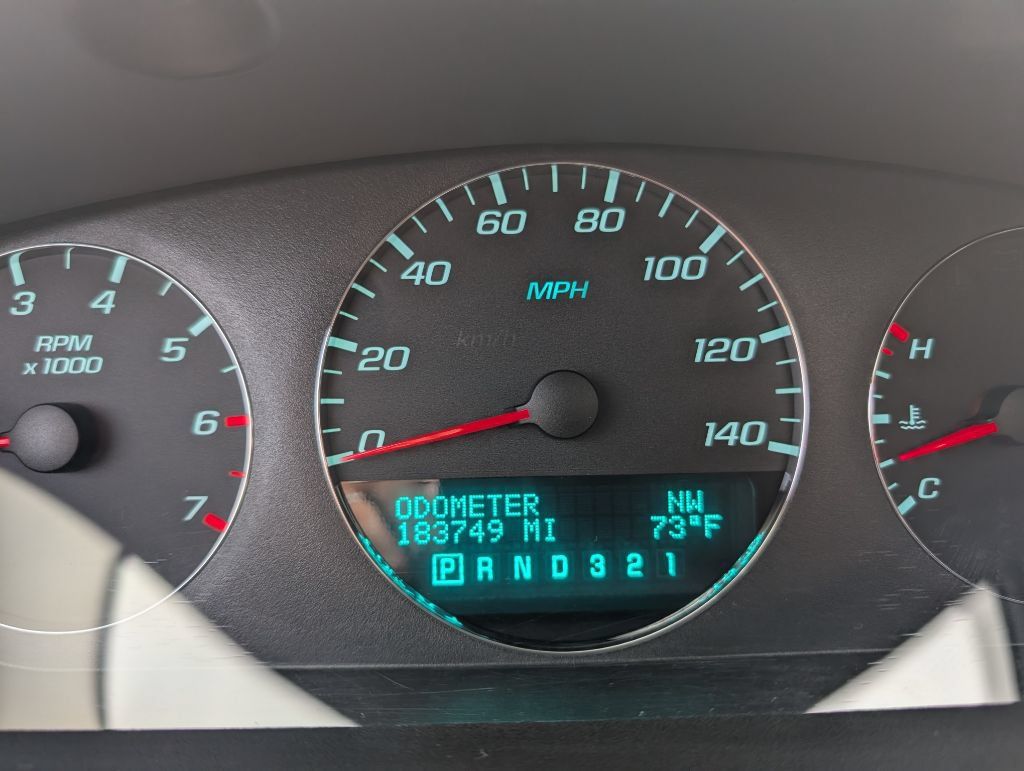 Used 2008 Chevrolet Impala LTZ FWD image 9