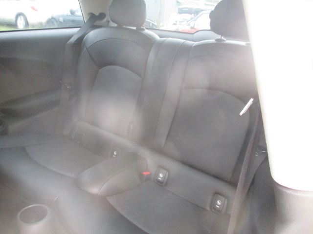 Used 2014 MINI Cooper 2-Door Hardtop FWD image 9