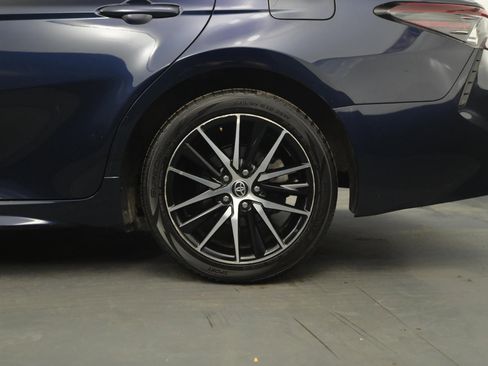 Used 2022 Toyota Camry SE image 13