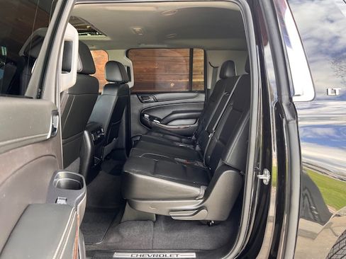 Used 2020 Chevrolet Suburban LT image 17