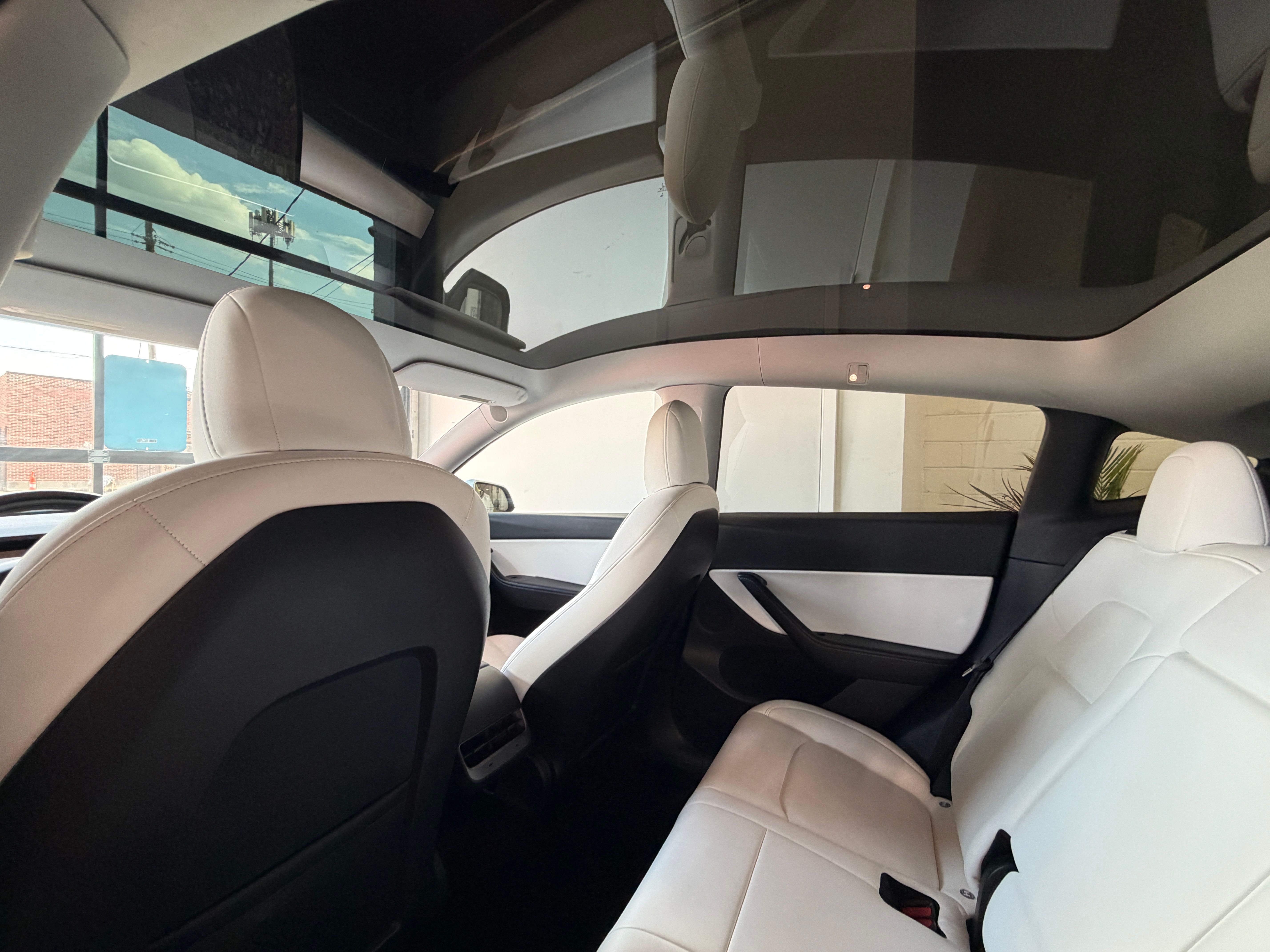 Used 2021 Tesla Model Y AWD image 23