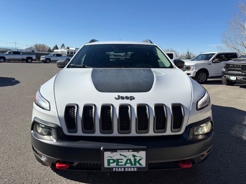 Used 2017 Jeep Cherokee Trailhawk AWD/4WD image 8