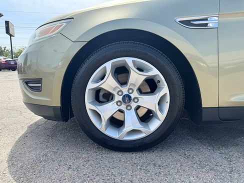 Used 2012 Ford Taurus Limited image 13