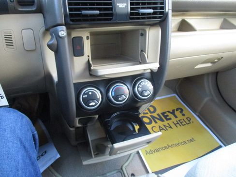 Used 2005 Honda CR-V EX image 37