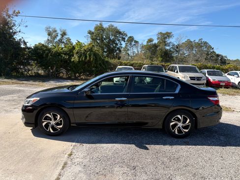 Used 2017 Honda Accord LX image 3