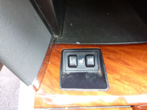 Used 2011 Toyota Camry XLE image 26