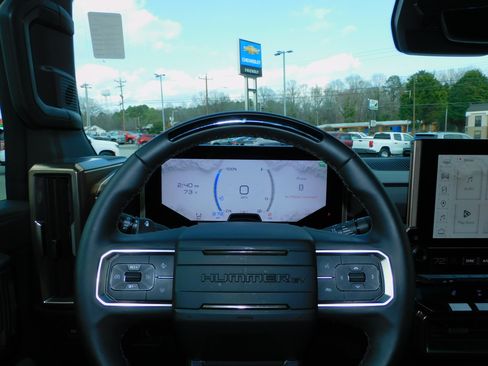 Used 2025 GMC Hummer EV 3X image 2