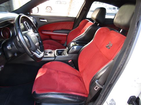 Used 2020 Dodge Charger Scat Pack image 9